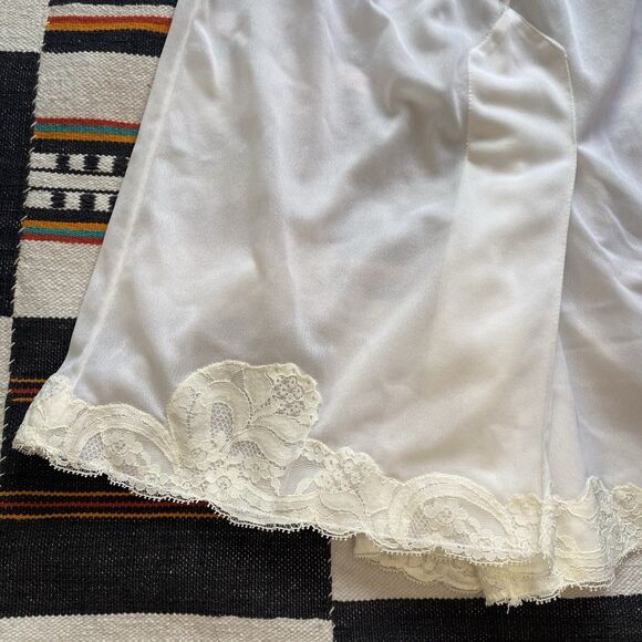 Vintage Pettipants Slip Shorts Nylon Bloomers Split Skirt Lace Trim White Small - Picture 5 of 8